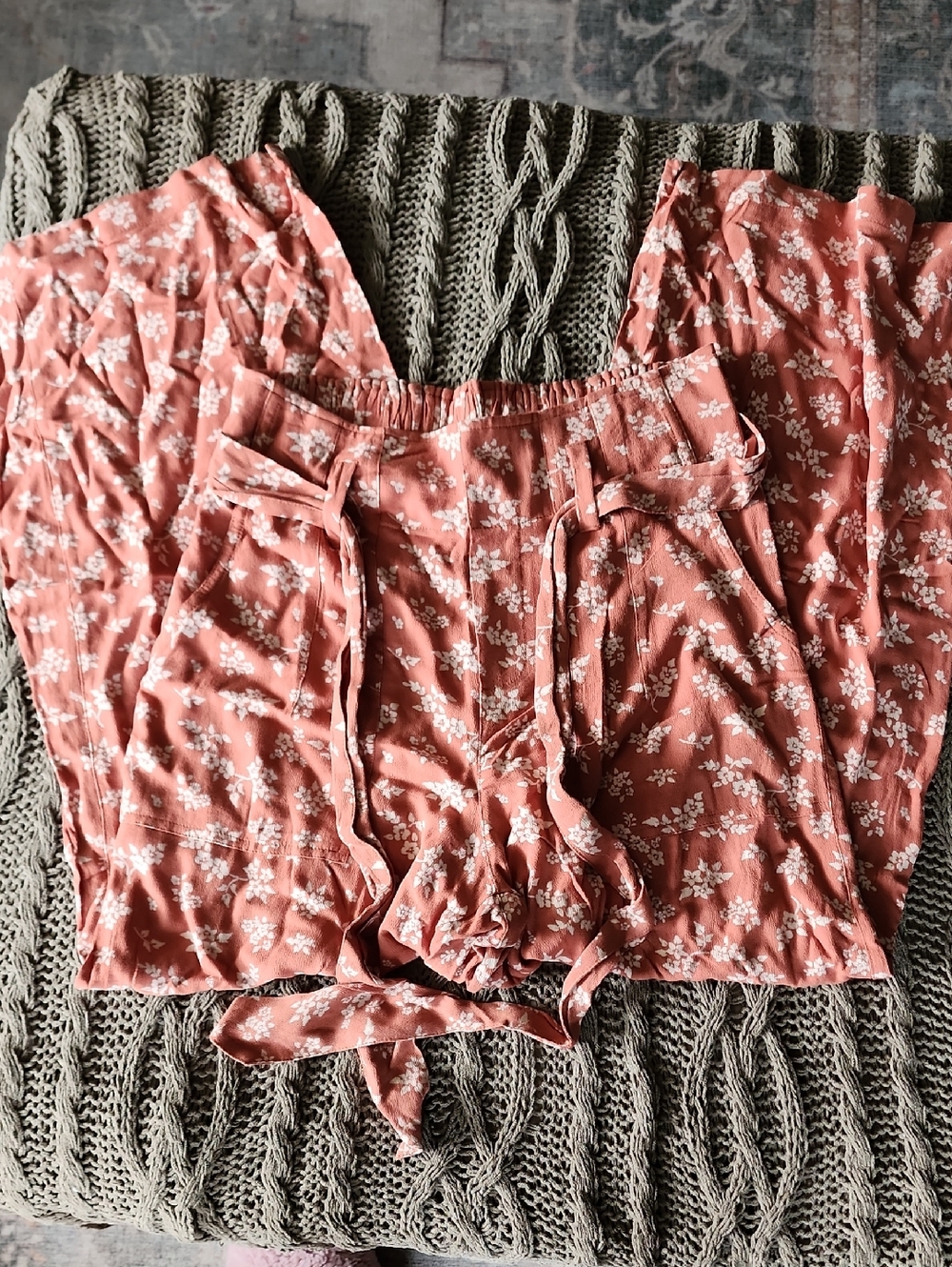 American Eagle OutfittersFloral Tie-Front Wide Leg Pants